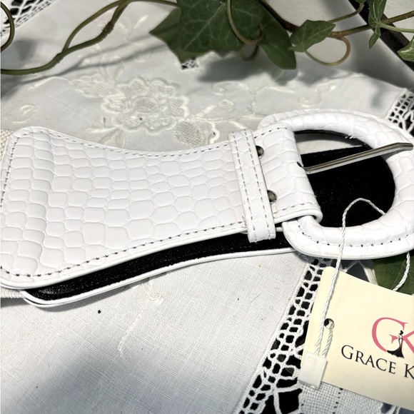 Stretch Cinch Belt, Size 35.5 x 3” - Picture 2 of 8